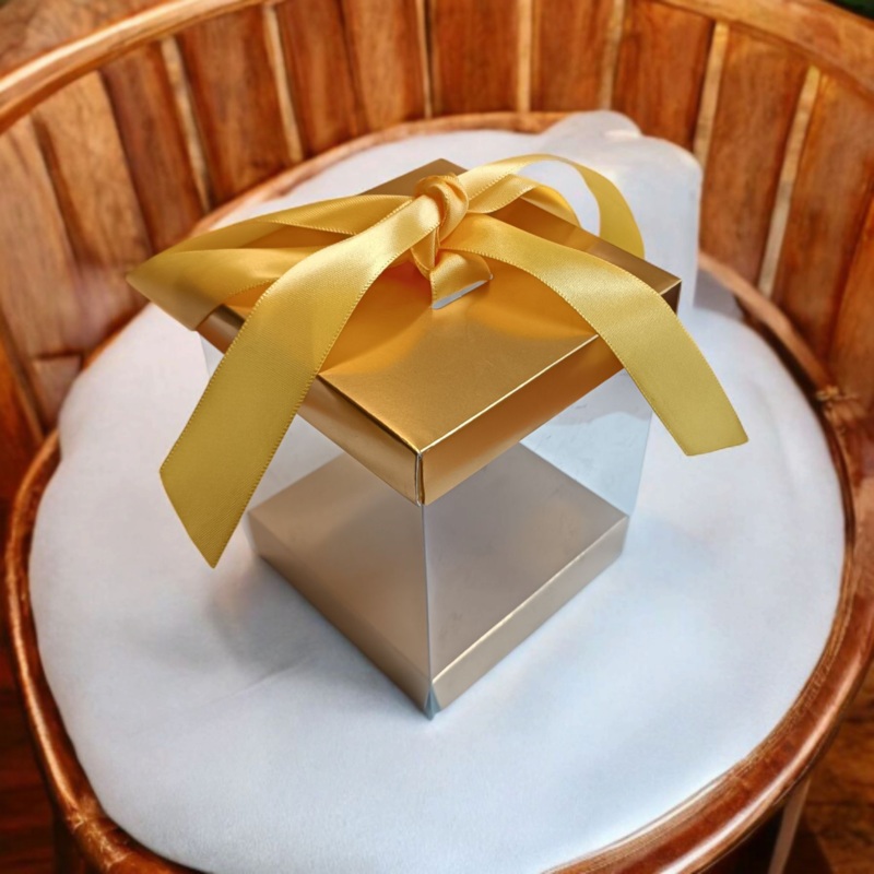 Pvc Clear Gift Box with Gold Base and Lid