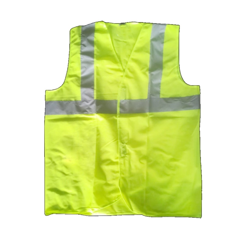 7437 Green Safety Jacket For Having protection against accidents usually in construction area’s.