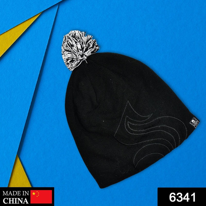 6341 Men’s and Women’s Skull Slouchy Winter Woolen Knitted Black Inside Fur Beanie Cap.