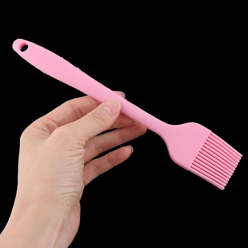 5446 Silicone Basting Brush – Heat Resistant Pastry Baking Bread Cake Oil Butter Brushes for BBQ Grill Kitchen Brush (26cm)