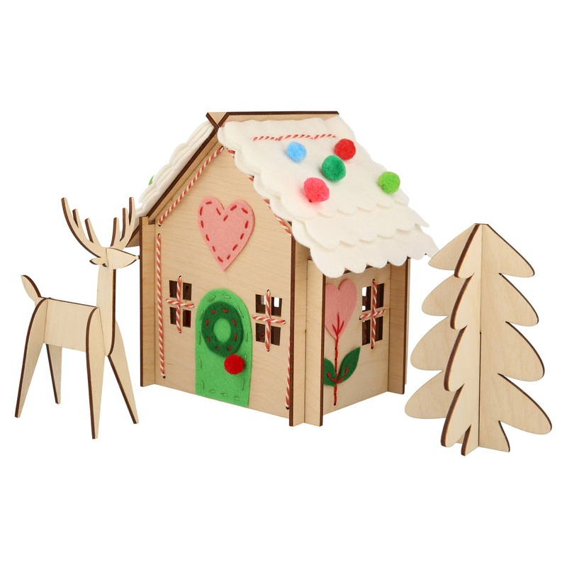 WOODEN EMBROIDERY GINGERBREAD HOUSE