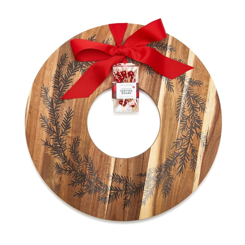 HOLIDAY WREATH CHARCUTERIE BOARD