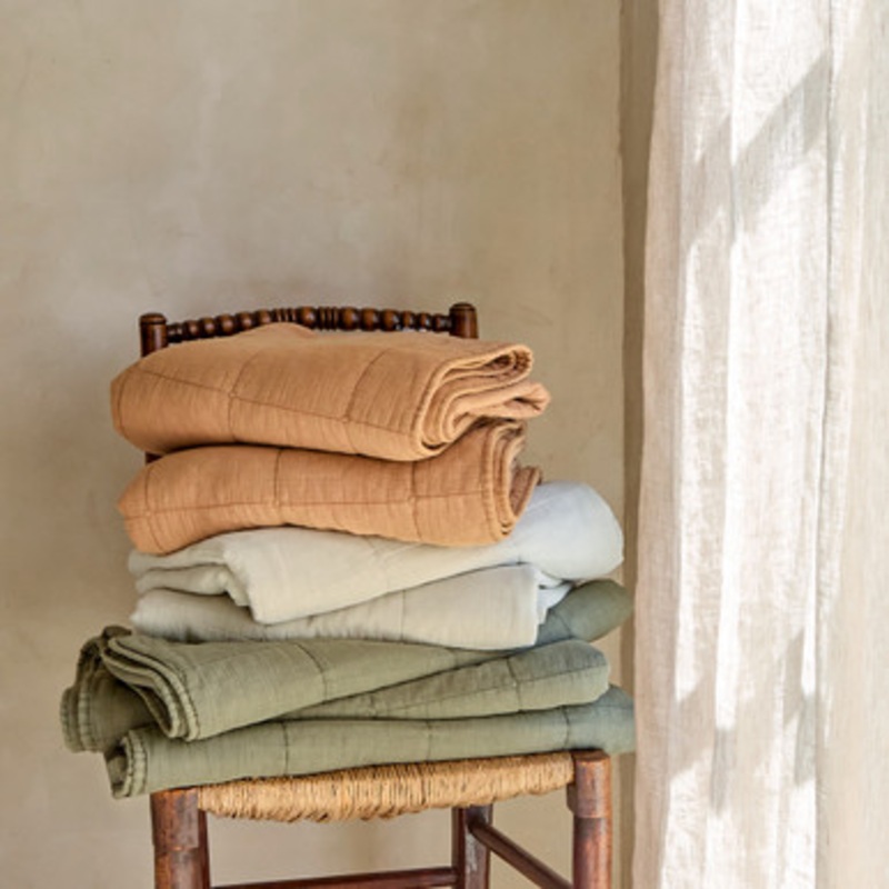Addison Quilted Extra Large Throw [MUSLADDIS25]