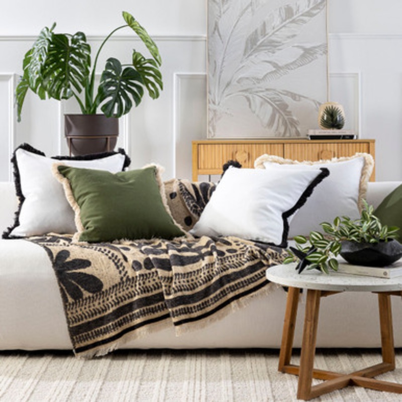 Chester Fringe Feather Cushion [MUSLCHEST21]