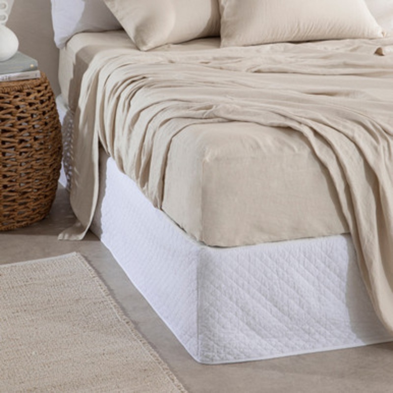 Edmund White Quilted Cotton Valance [MUSEDMUNV22A]