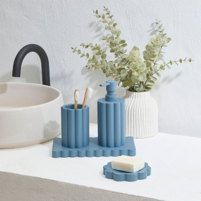 Flower Blue Bathroom Accessories [HABBFLOBAR23A]