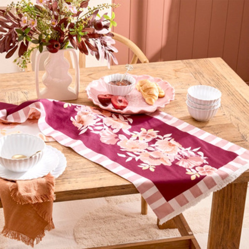 Mandie Reversible Table Runner [HABLMANRAW25]