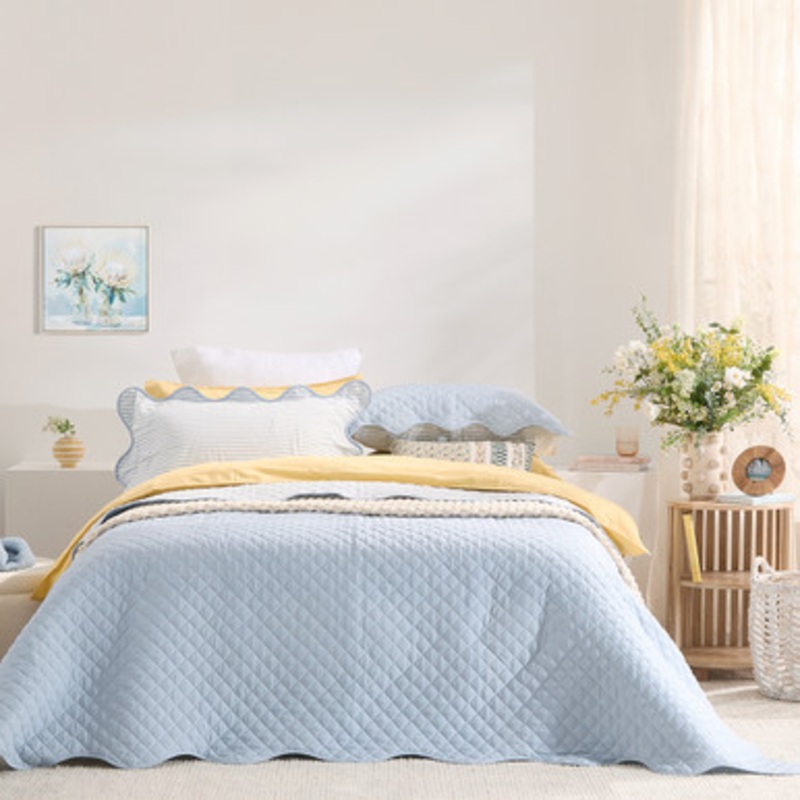 Clara Scallop Reversible Coverlet Set [HABBCLARAC24]