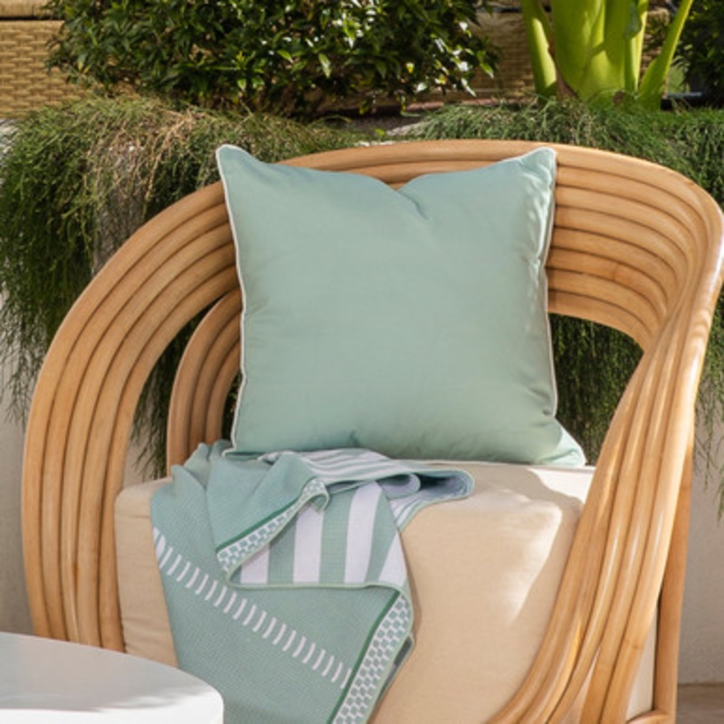 Nura Outdoor Cushion [ZESLNURAC20A]