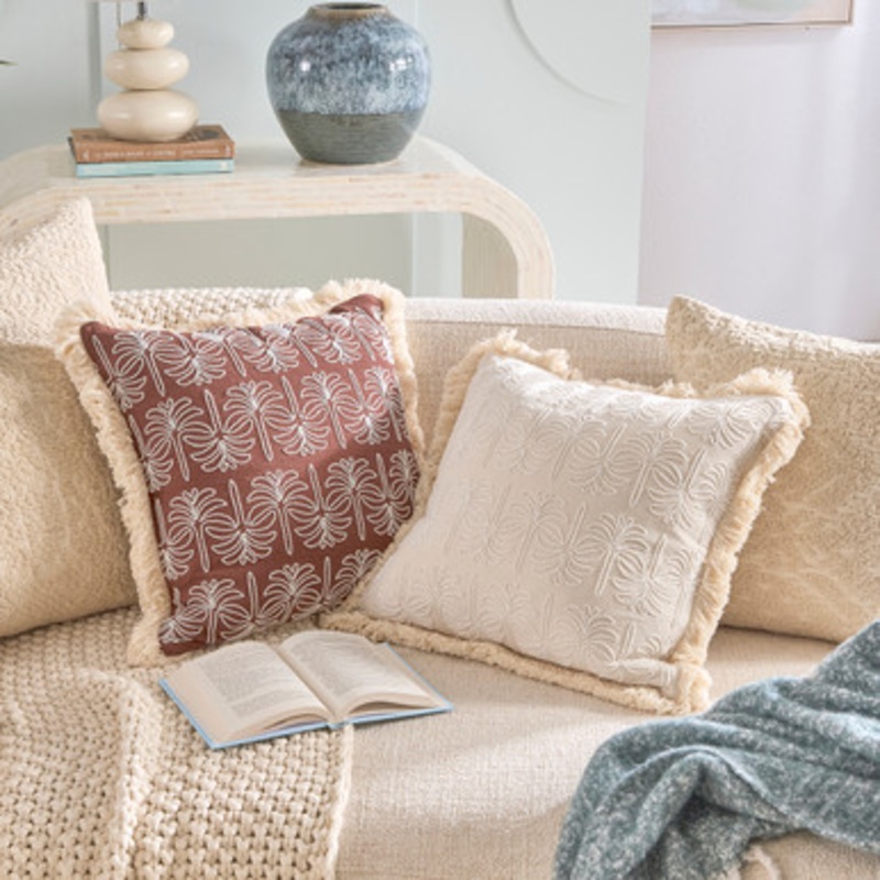 Isle Palms Embroidered Cushion [HABLISLEP25]